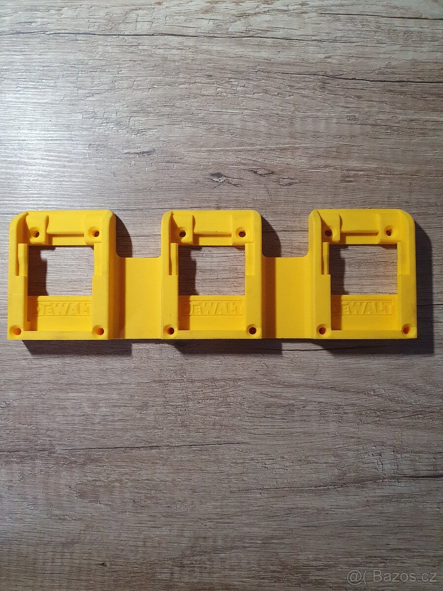 Držák na Aku Baterie.