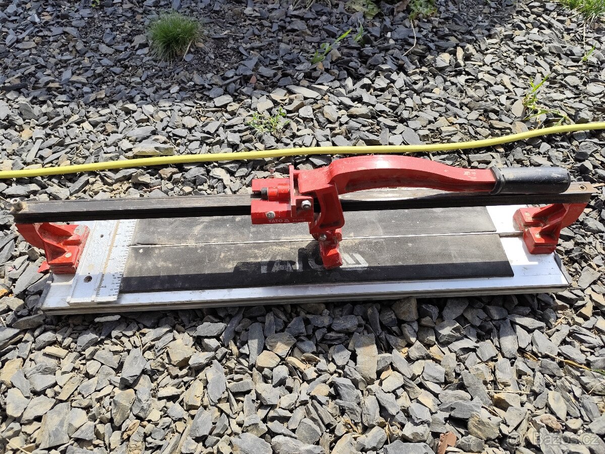 Řezačka obkladů YATO YT-3707