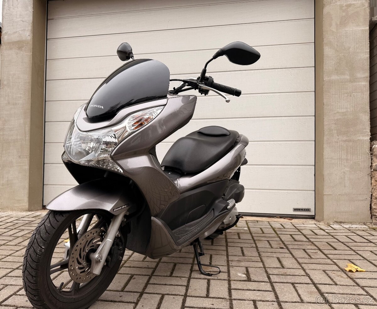 Honda PCX 125, 2012, cz doklady