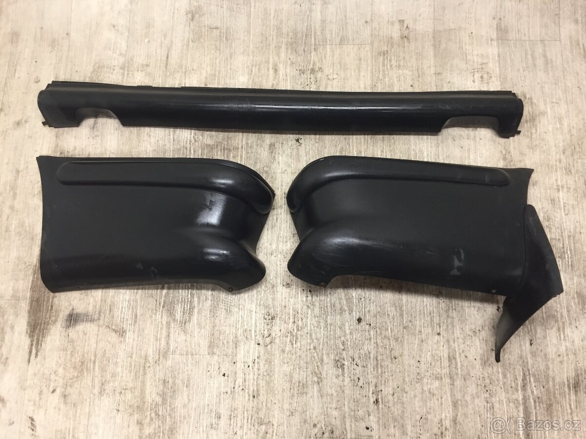 ŠKODA FELICIA PICK-UP 1995-2002 - KOMPLETNÍ ZADNÍ NÁRAZNÍK