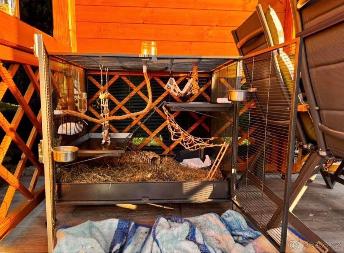 Klec D 93,5 x Š 63 x V 84 cm