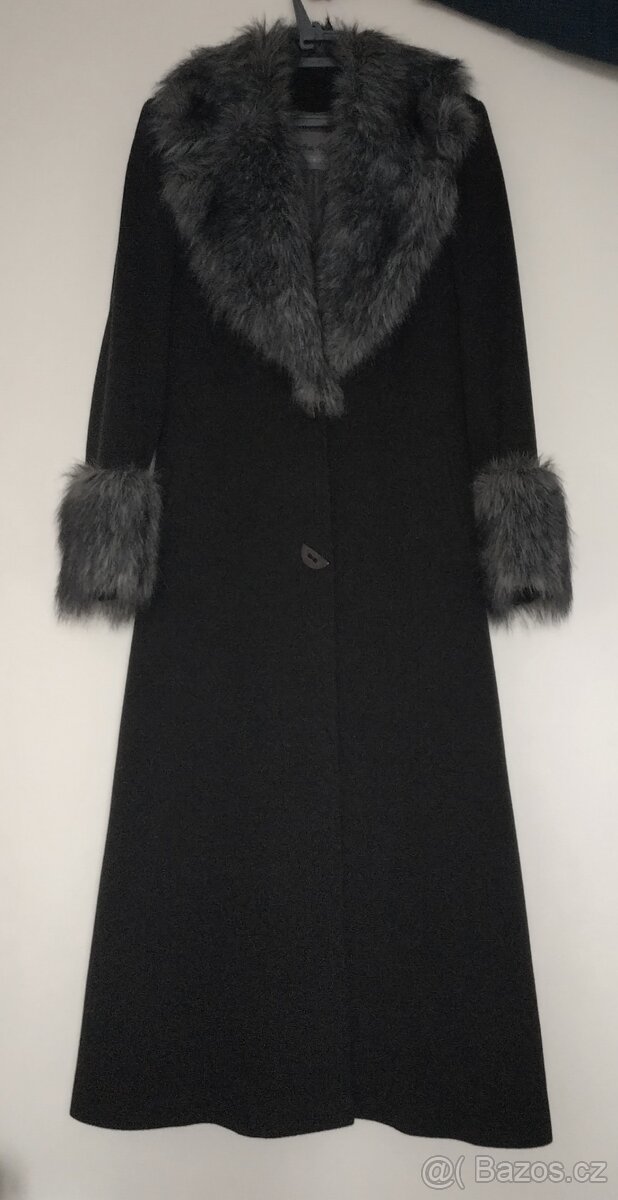 Dámský zimní kabát černý