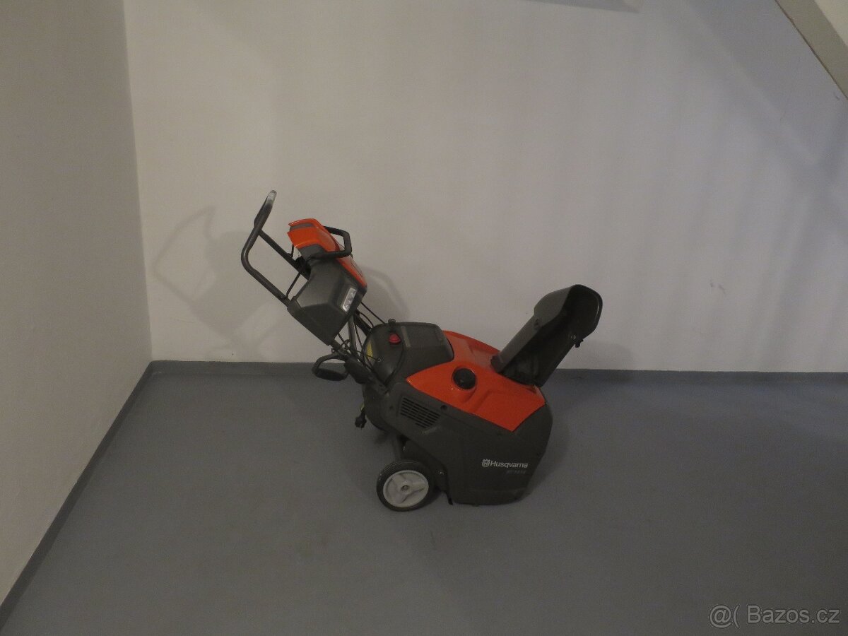 Sněhová fréza Husqvarna ST 121E
