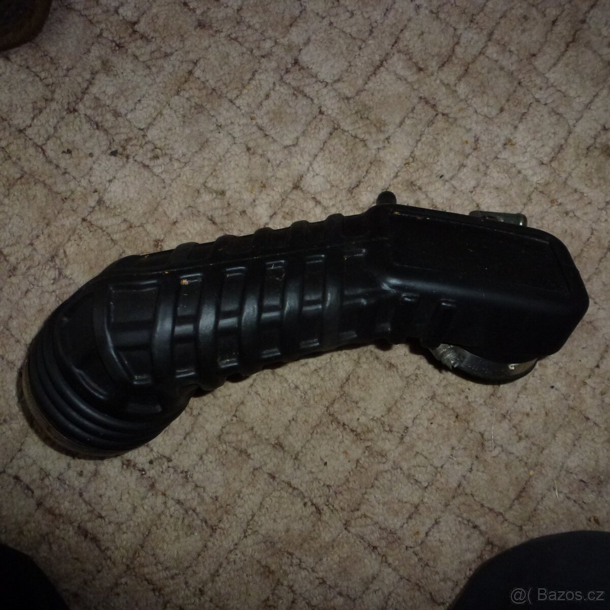 Suzuki Samurai 1,3 hadice sání