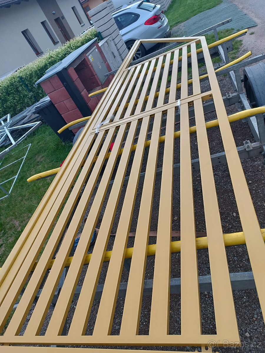 Prodám novou samonosnou bránu pro průjezd 3,5m