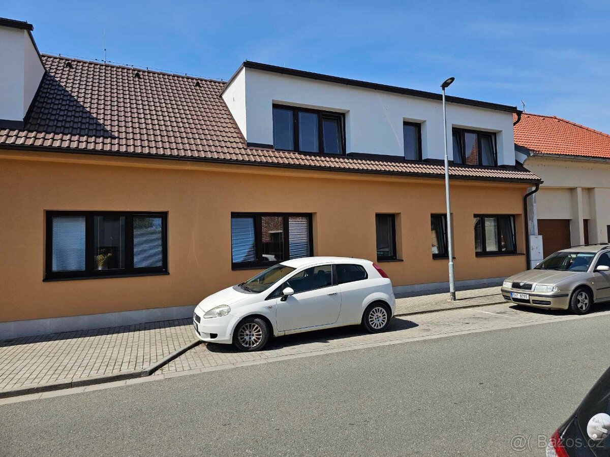 Pronájem bytu 1+kk, 36 m2 Chlumec nad Cidlinou
