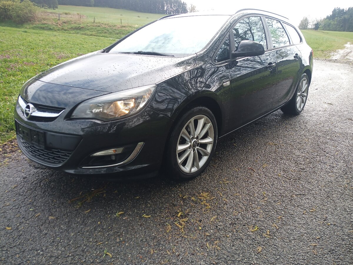 Opel Astra 2.0 Cdti Sports Tourer kombi automat