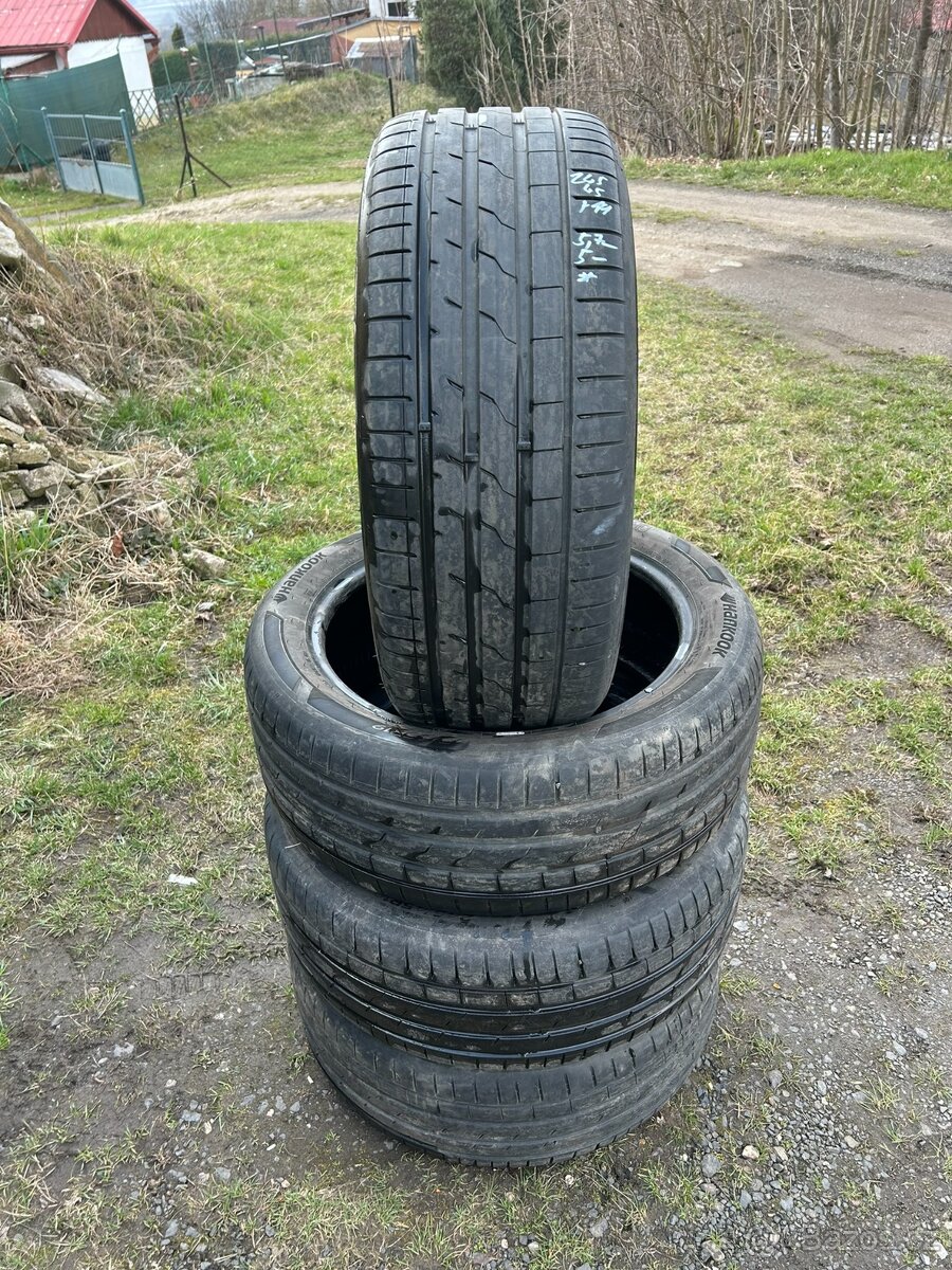 4ks letní pneu Hankook 245/45/19