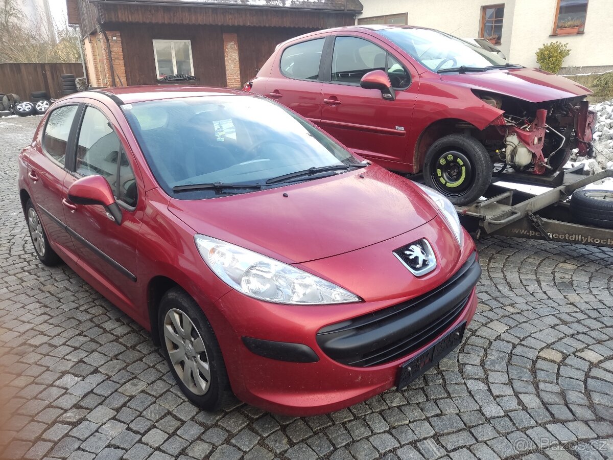 Díly z vozu Peugeot 207