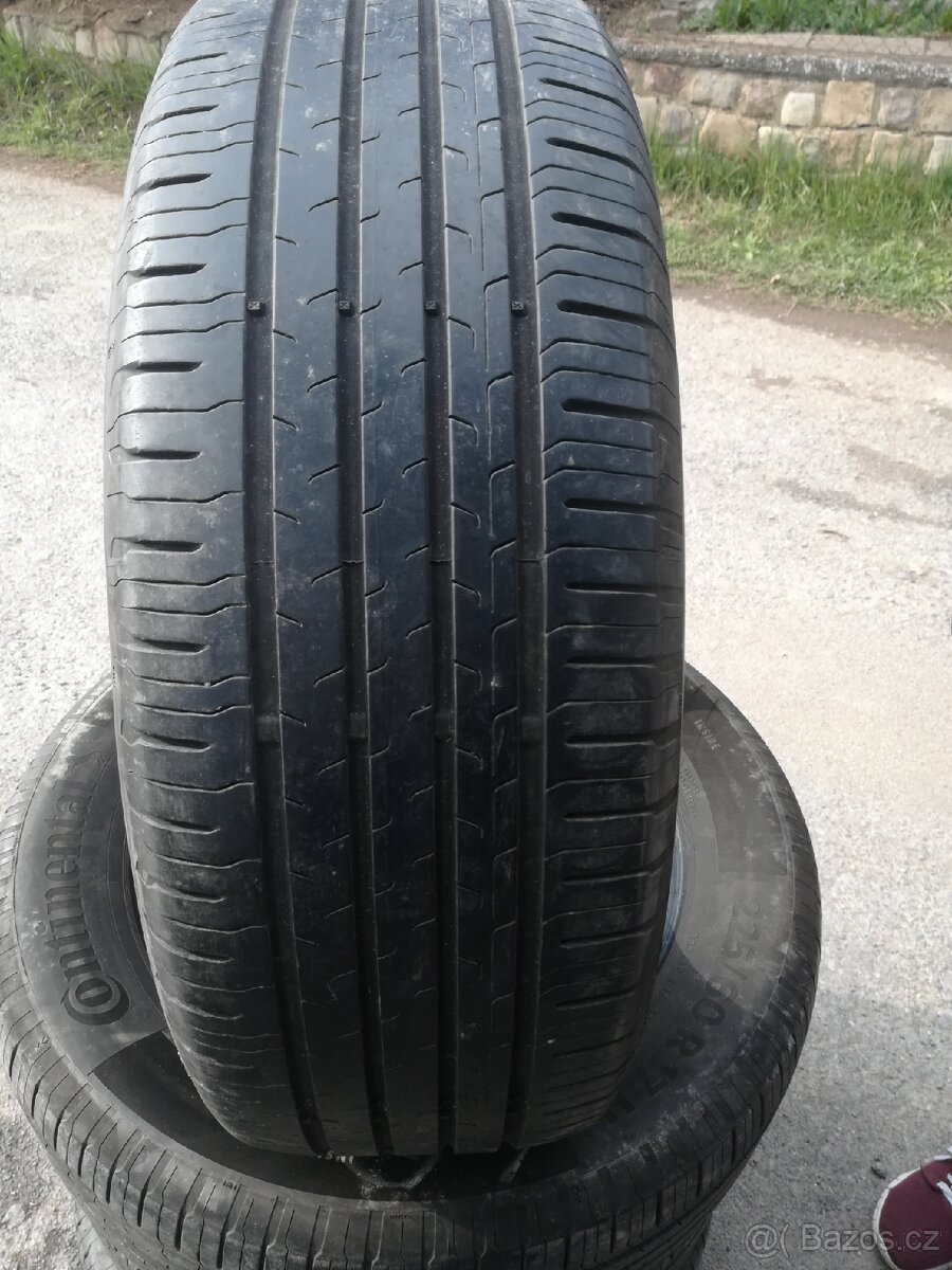 225/60R17