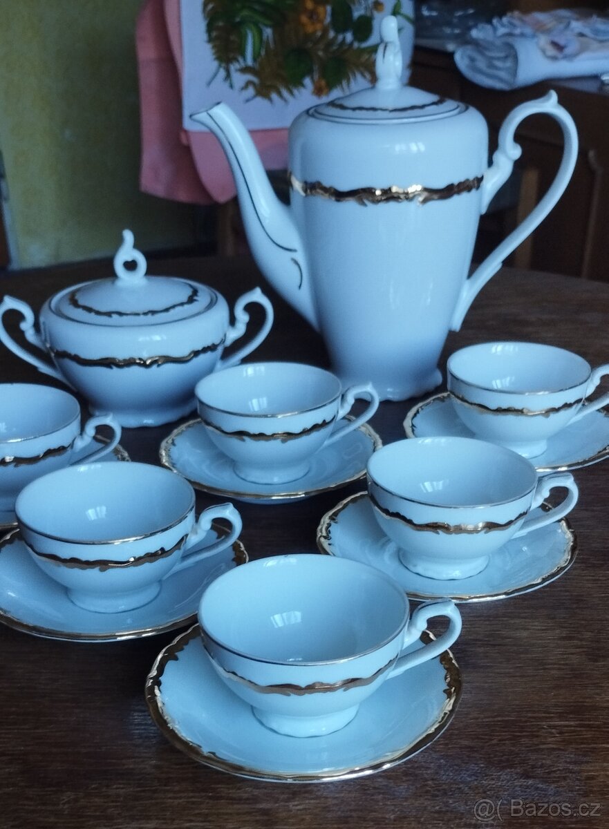 Porcelánový pozlacený -Jídelní , čajový a kávový servis