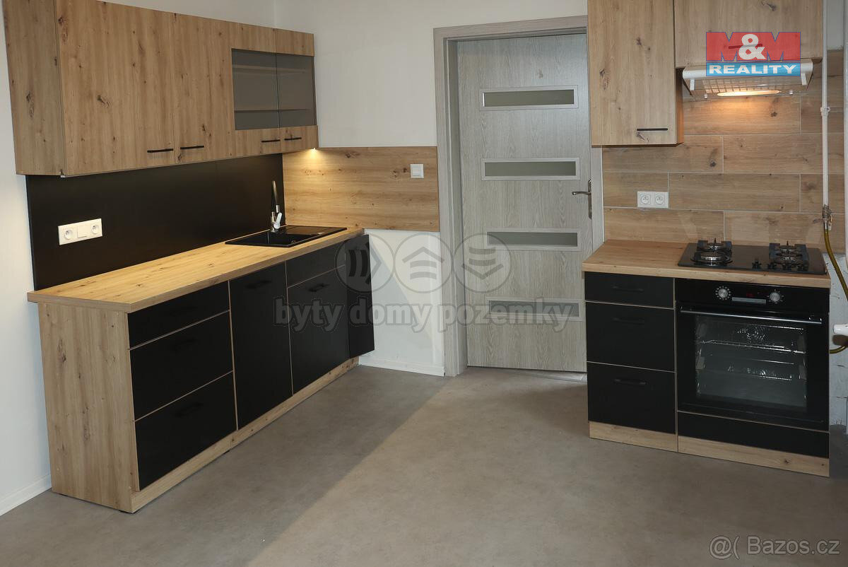 Pronájem bytu 4+1, 120 m², Živanice