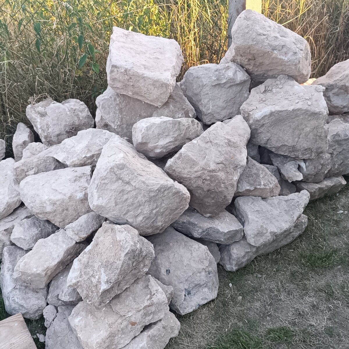 Pískovec suť cihly