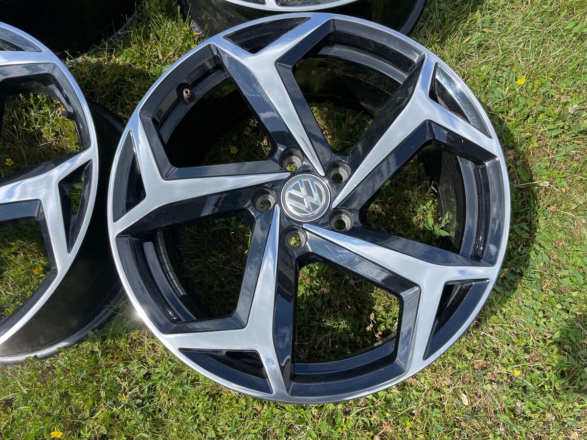 Alu original VW R18 boneville