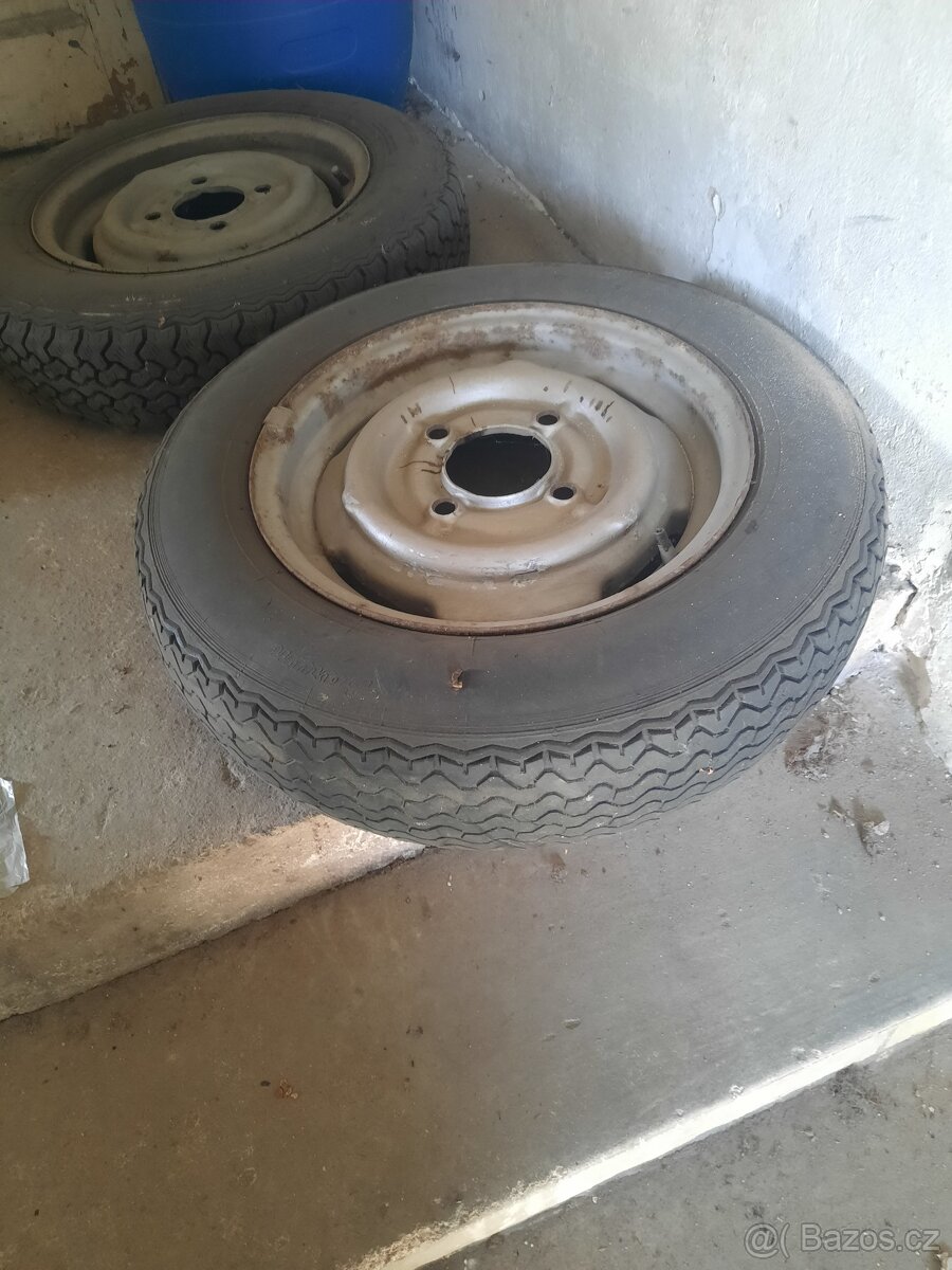 Náhradní díly na Škoda 100 a 120