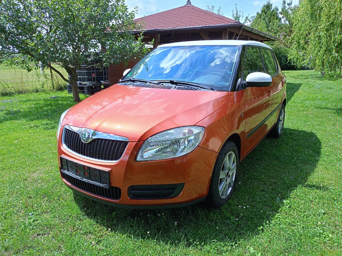 Škoda Fabia II 1.4, 63 kW, 2008, SKVĚLÁ VÝBAVA