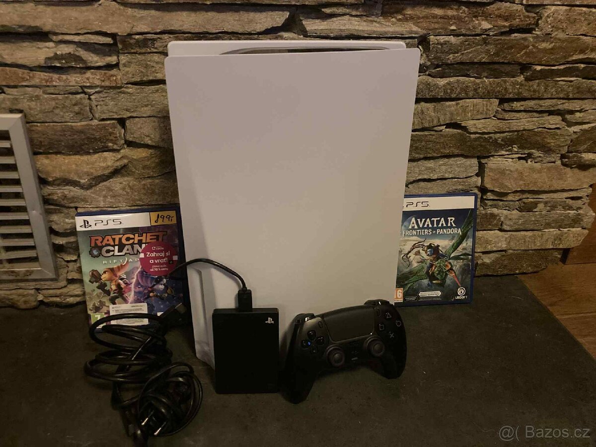 PS5 s mechanikou a hrama + 2TB externí uložiště