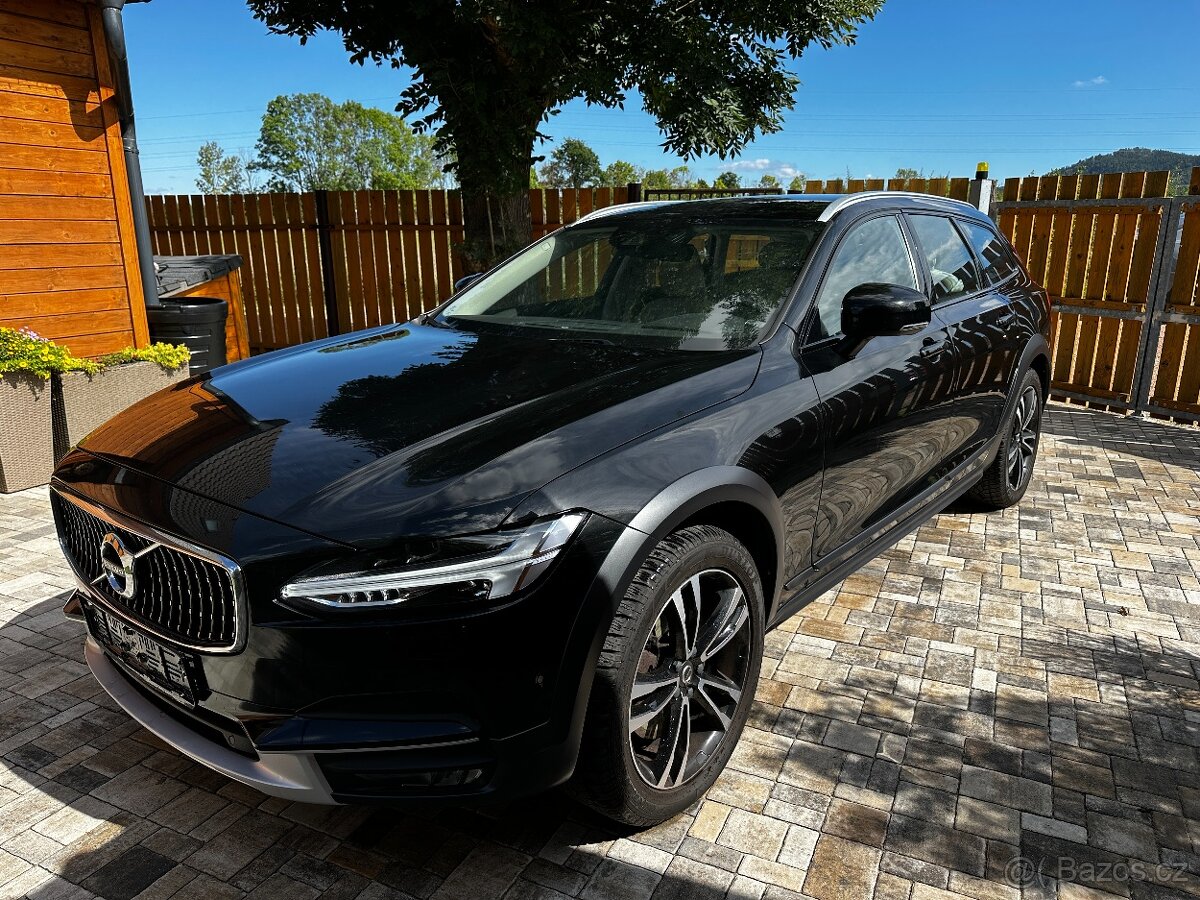 PRODÁNO: VOLVO V90 CROSS COUNTRY PRO D5 AWD, 2017