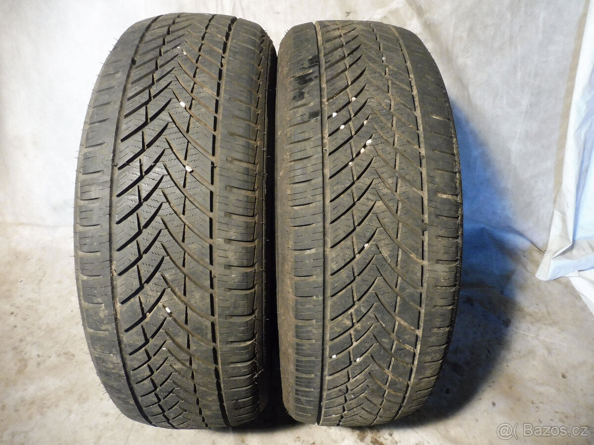 Prodám 2 ZIMNÍ pneumatiky TOURADOR 215/65/R15 rv:2022