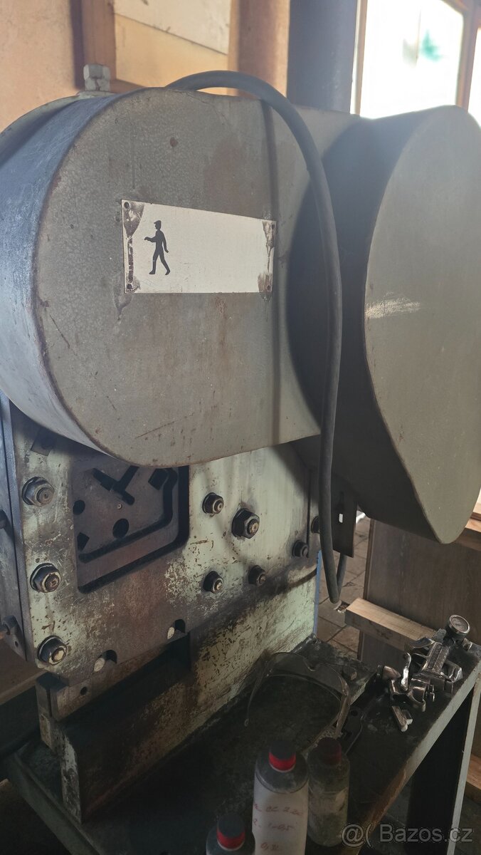 Profilové nůžky NPM 10A