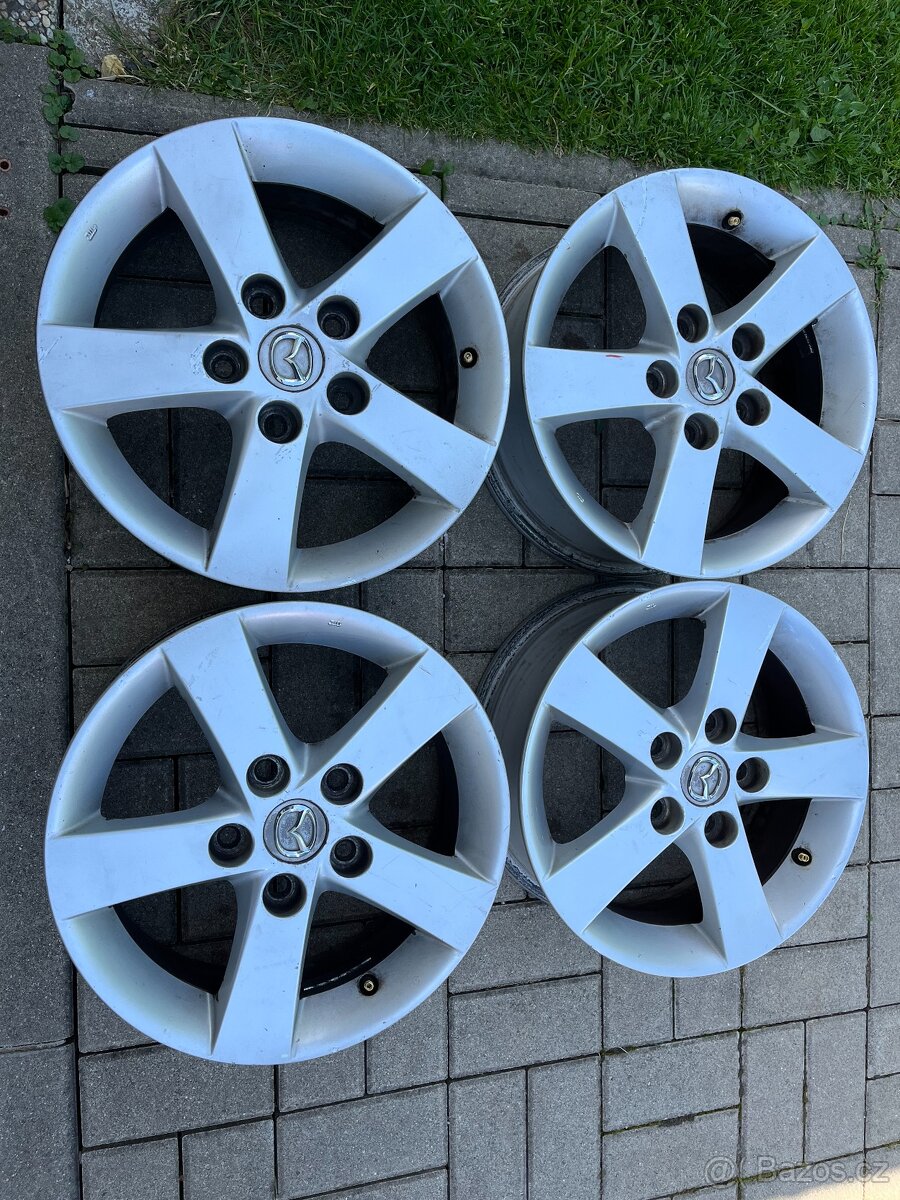4x litá kola 5x114 R15