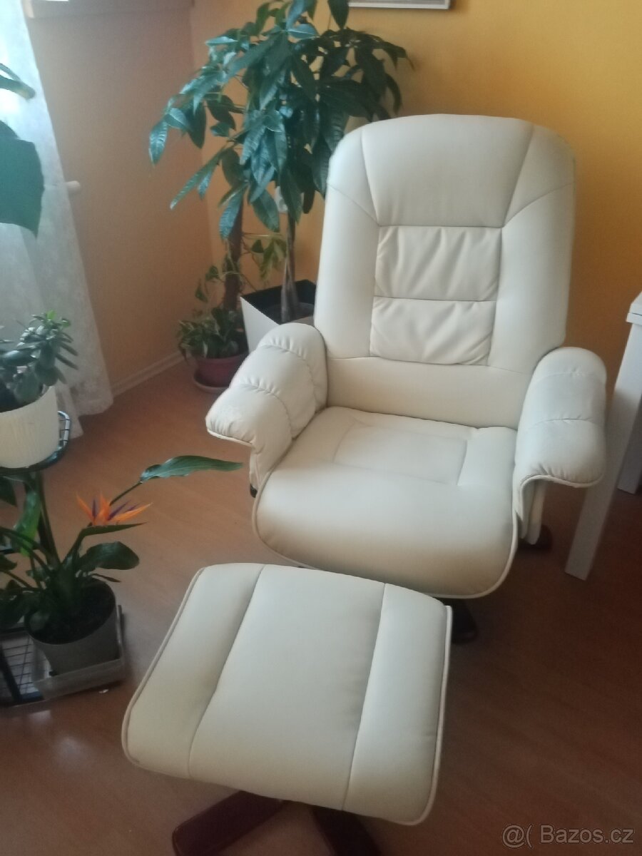 Polohovací křeslo, podnožka