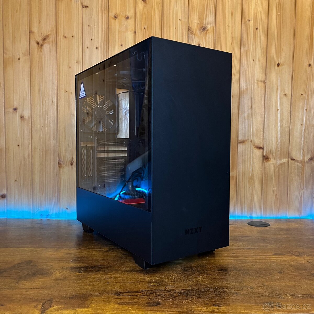 Počítačová skříň NZXT