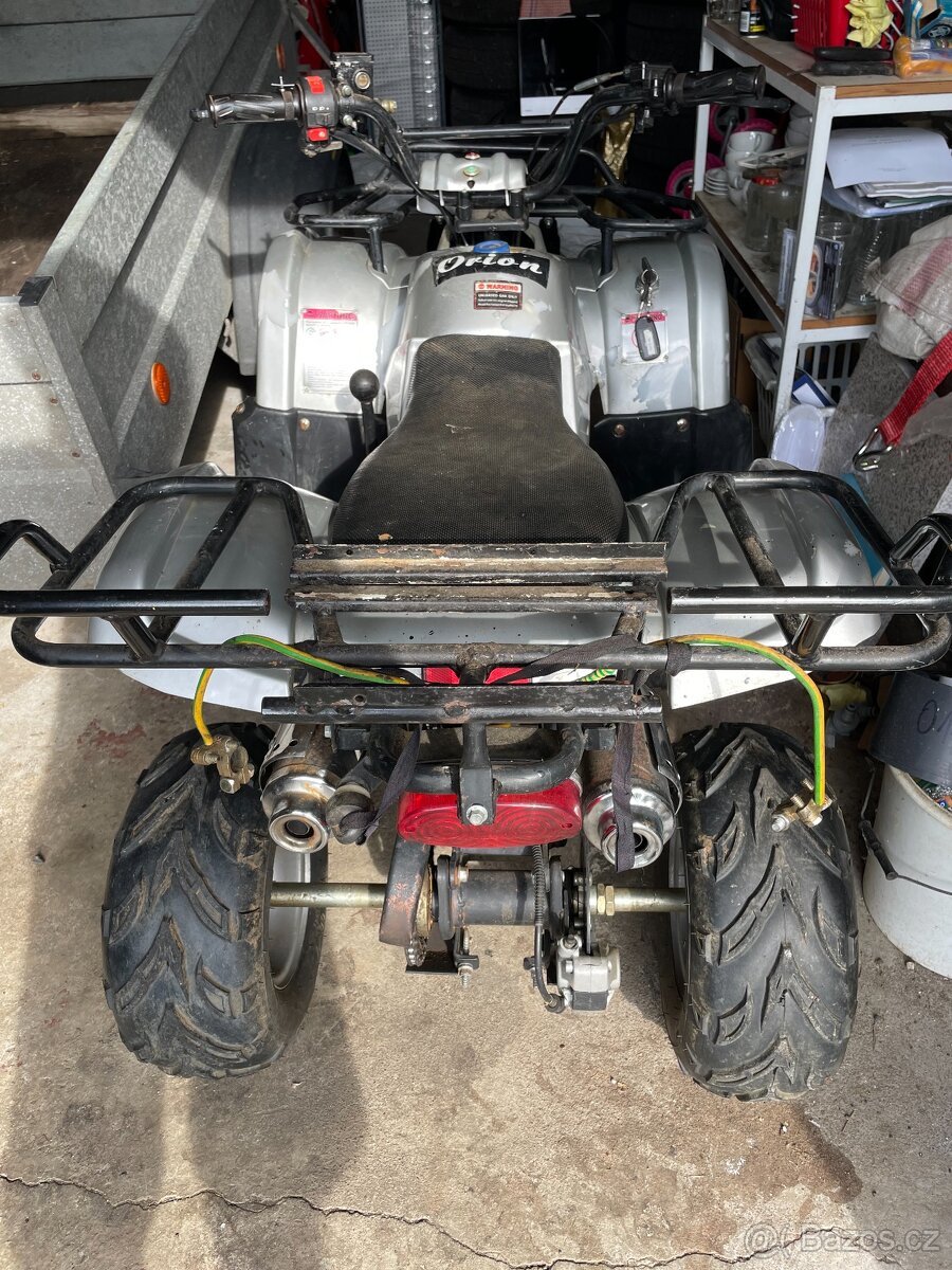 Prodáme dětskou motorovou čtyřkolku