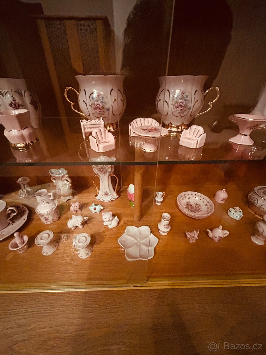 Porcelán sošky sklenice broušené sklo