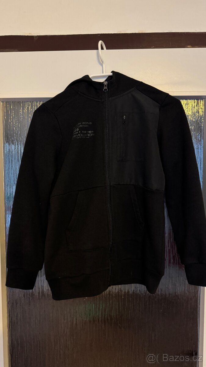 4x chlapecká mikina 134/140