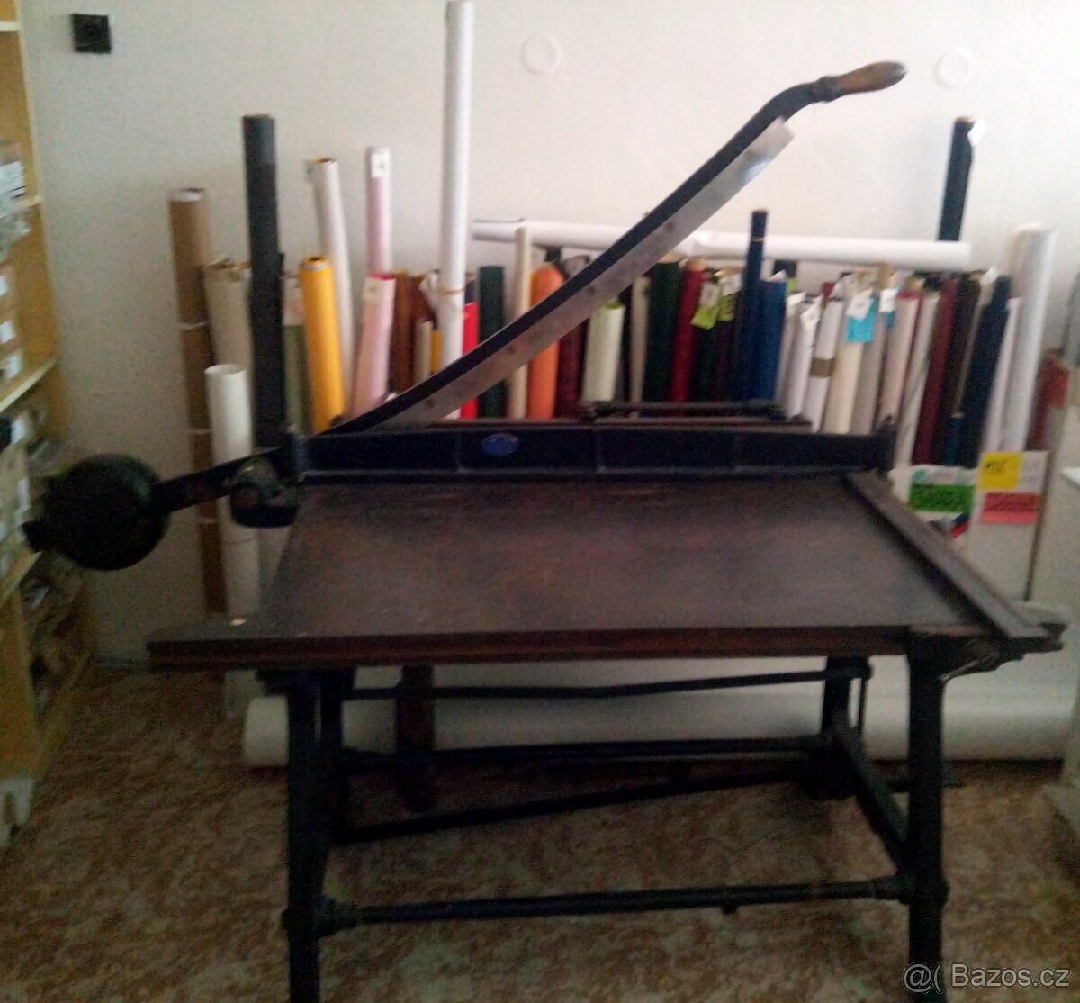 páková řezačka na papír, historická
