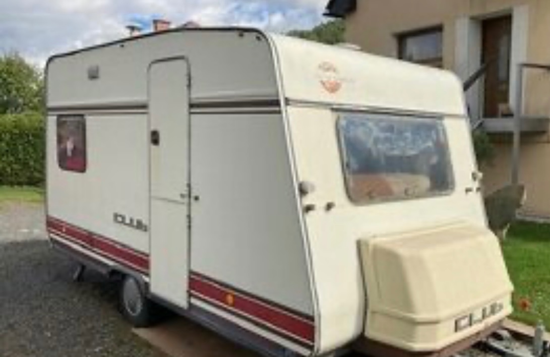 Koupím Karavan