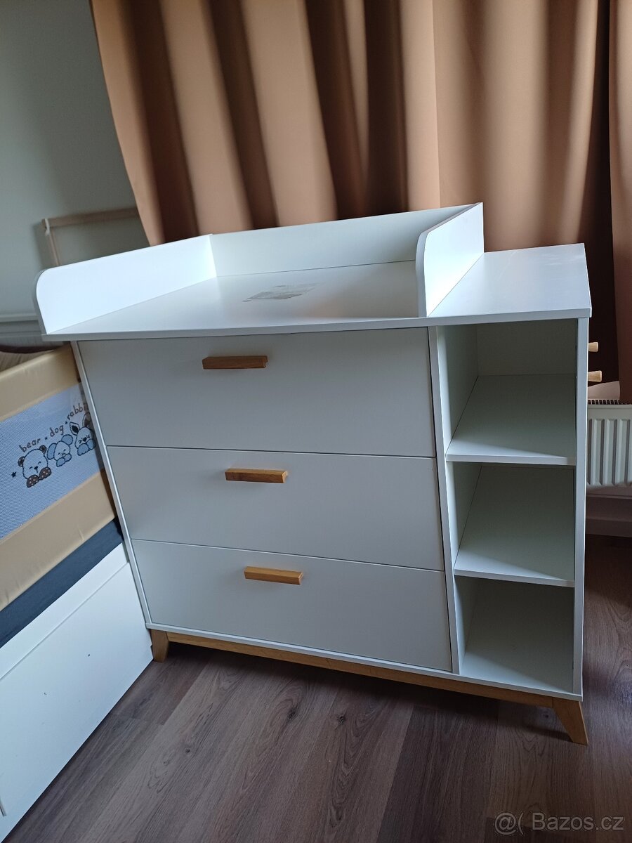 Přebalovací pult Tchibo