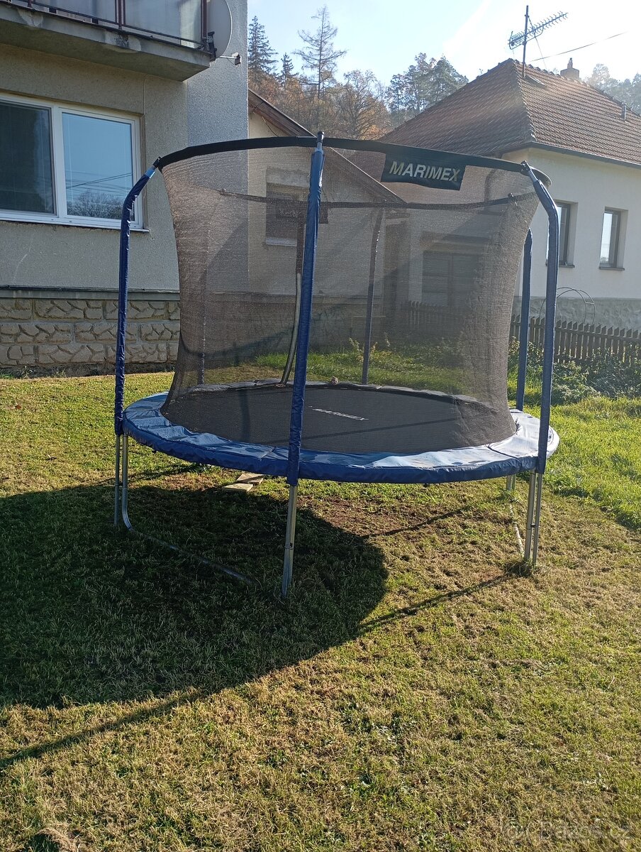 Trampolína