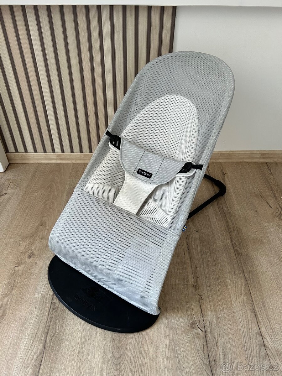 Babybjorn lehátko- houpátko Balance Soft Mesh - Silver/White