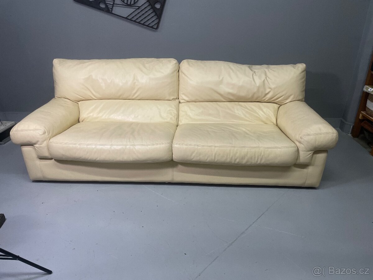 Kožená sedačka , italský design