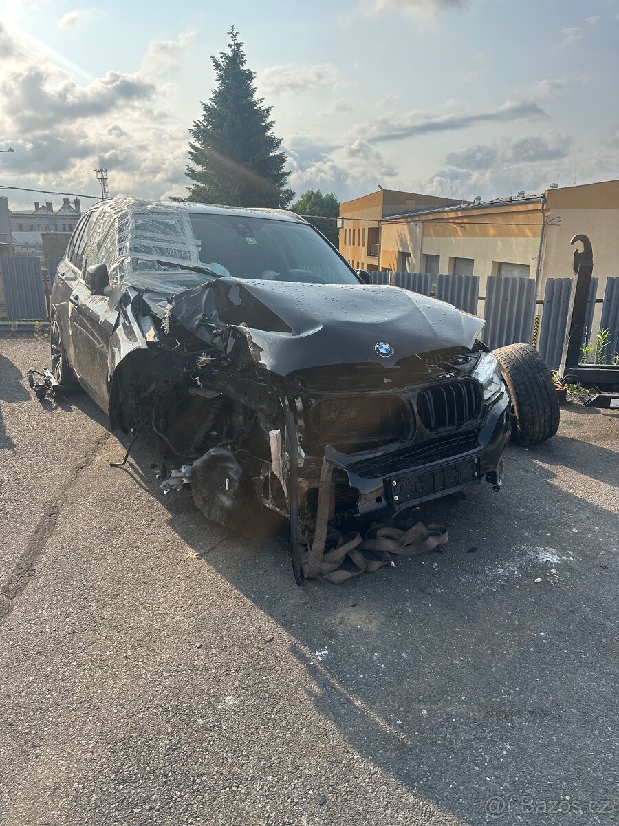 BMW X5 XDRIVE 3.0 D - rok 2014 -buď komplet nebo na díly