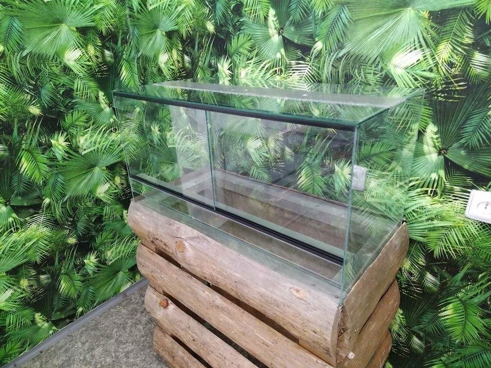 Terárium 100x50x50 cm se spodním a horním odvětráváním
