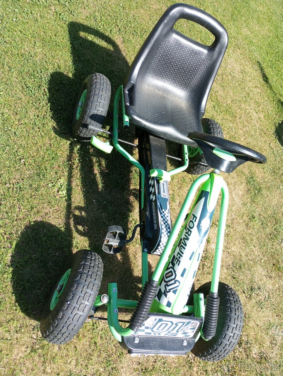 Dětská šlapací kára