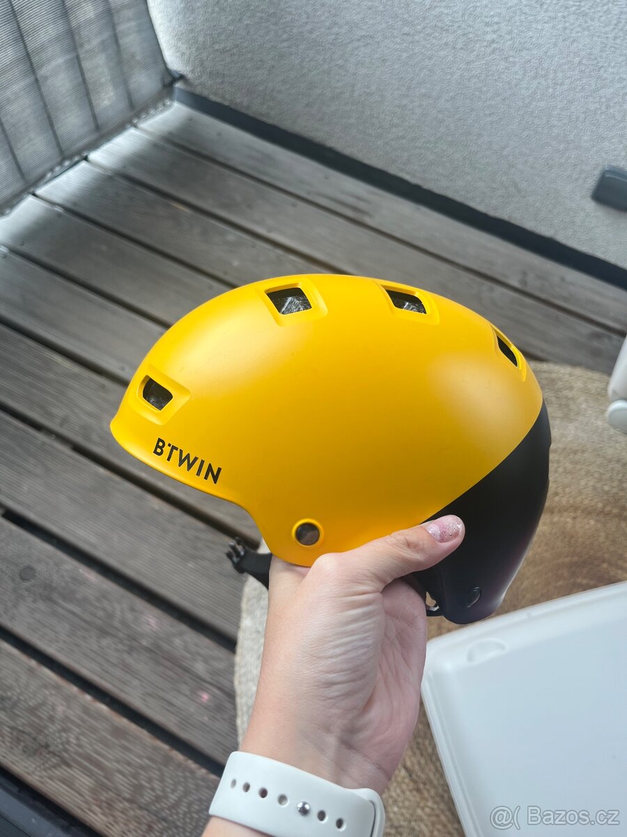 Dětská helma BTWIN
