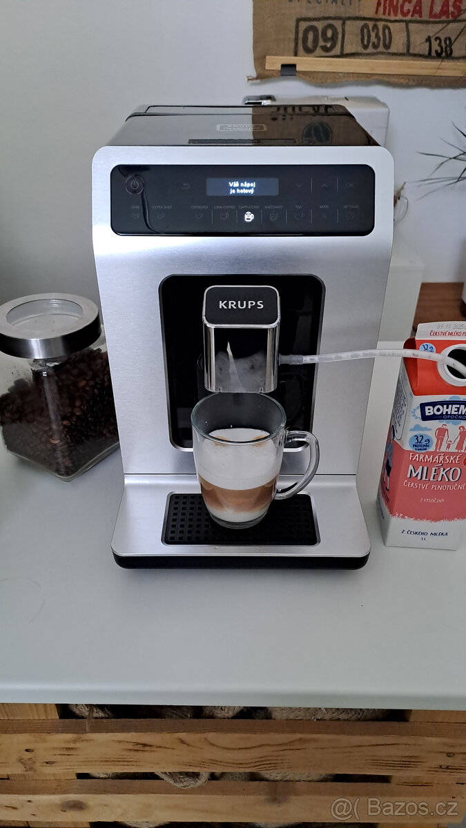 Automatický Kávovar Krups na zrnkovou kávu