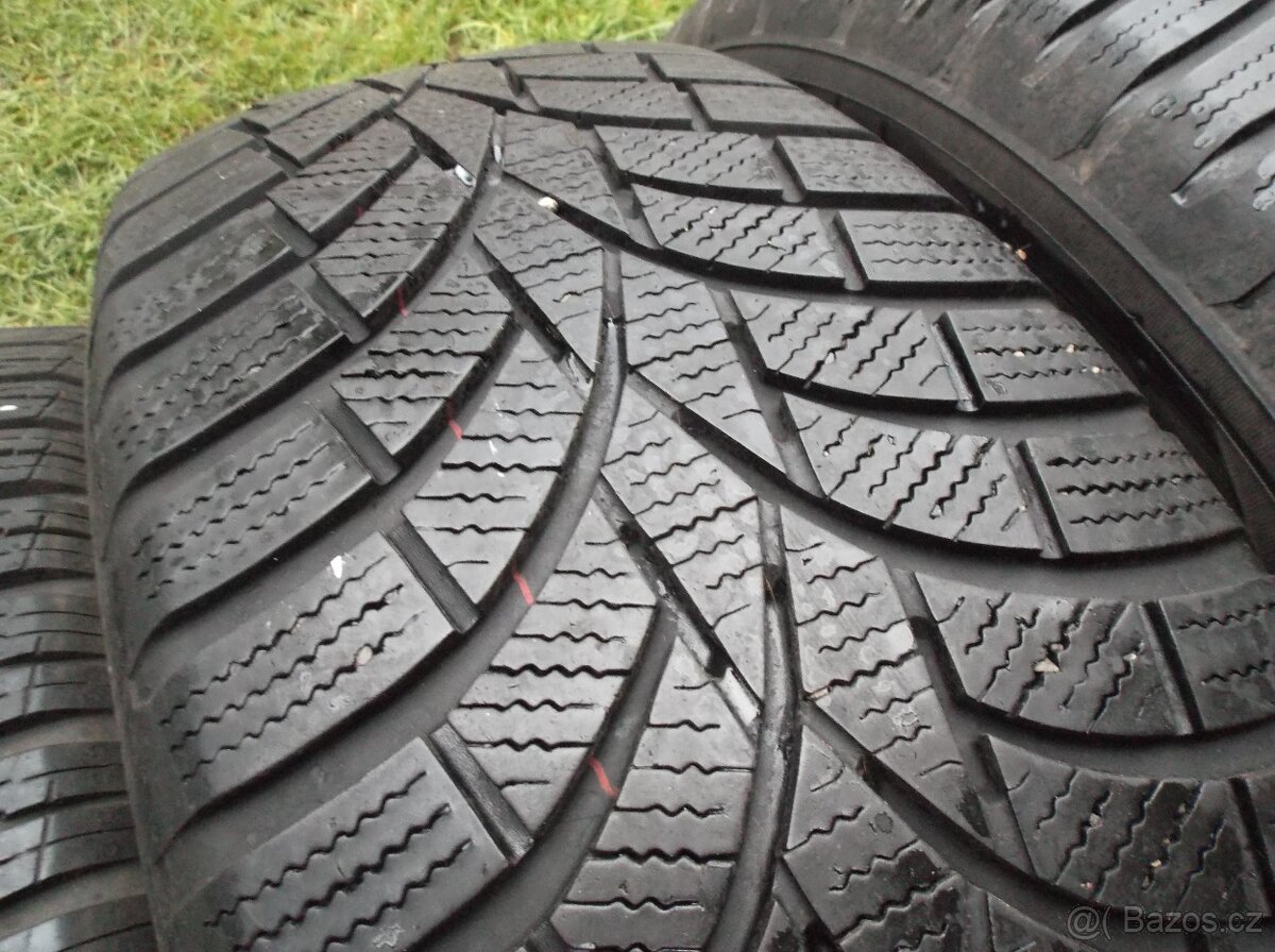 215/65/17 103V XL TOYO 4KS ZIMNÍ