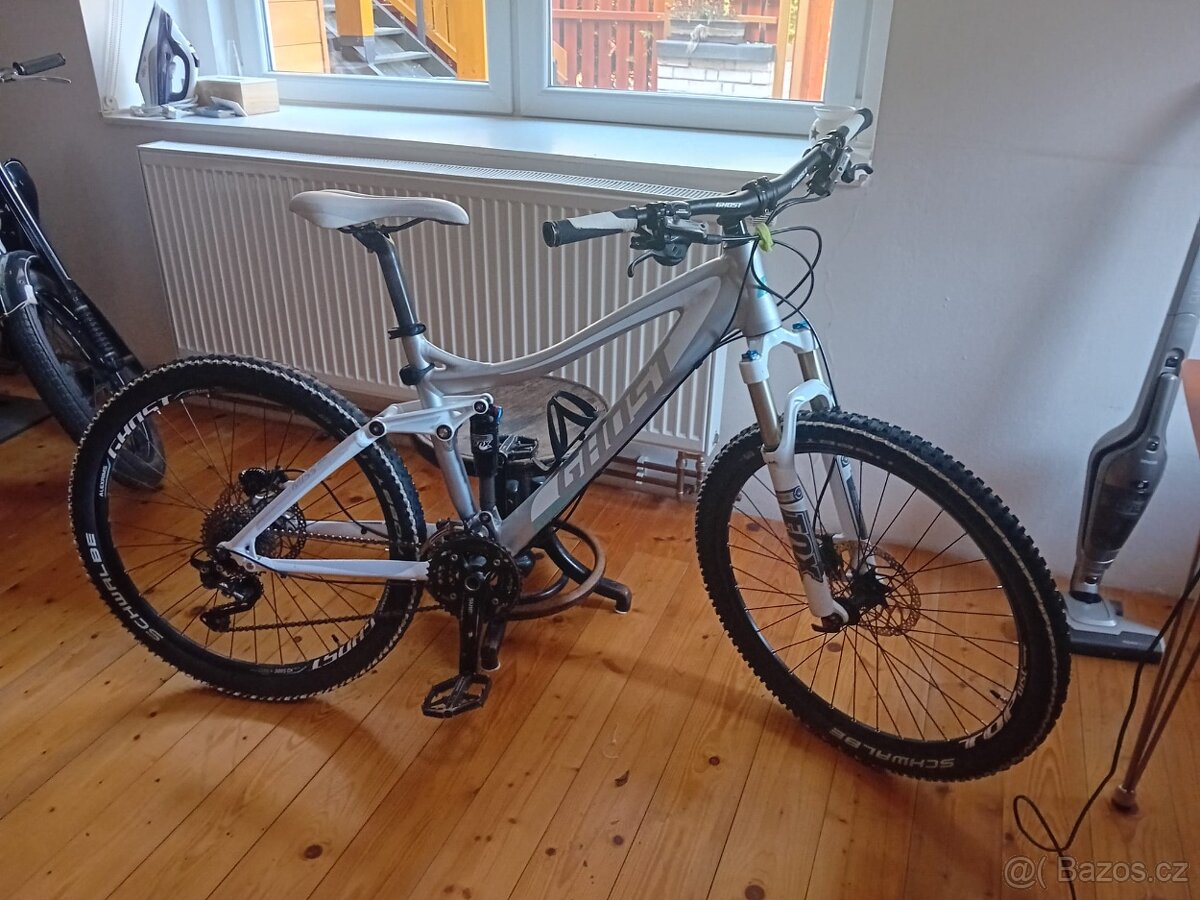 Celoodpruzene kolo ghost