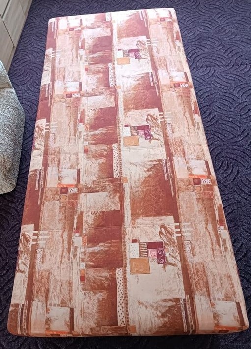 Polohovací válendy Stefi 2 kusy.