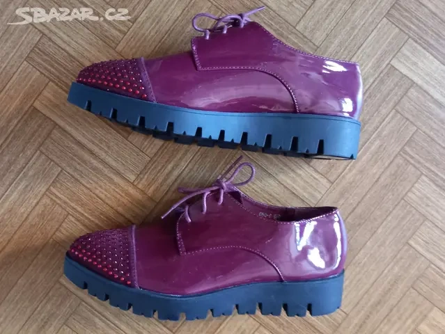 Dámské boty-polobotky vel. 40-41 nové