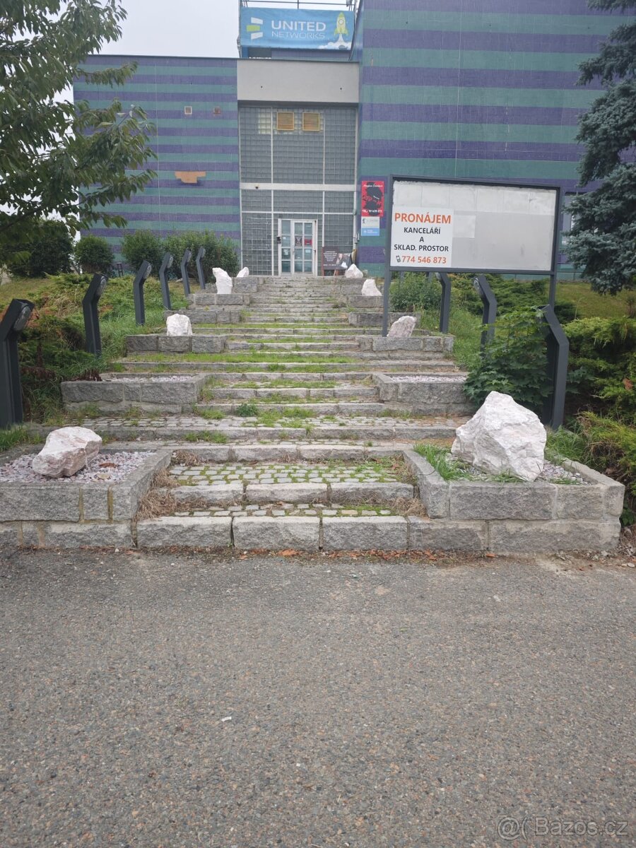 Blovice kancelářské a skladové prostory