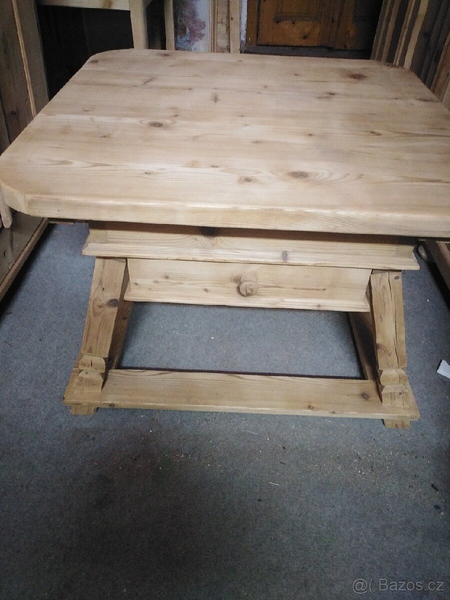 Konferenční stolek