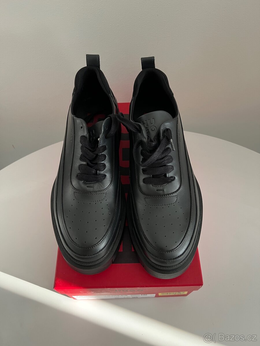 Nové kožené pánské boty HUGO BOSS v. 43