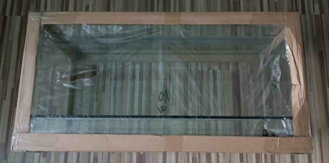 LTerárium nové 80x40x40 .Vhodné pro agamy, želvy hady. Síla