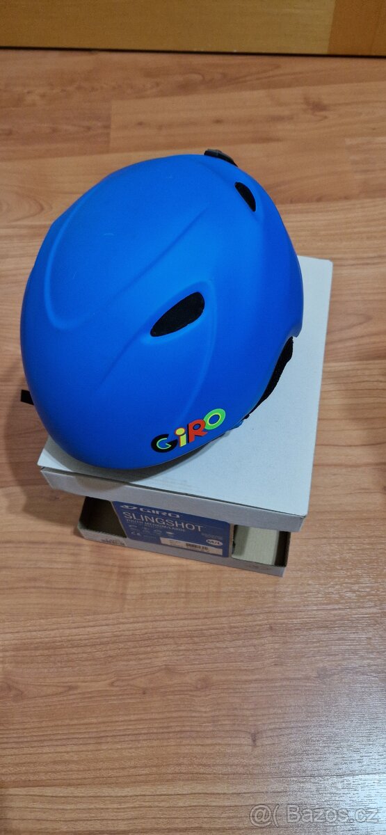 Lyžařská helma Giro